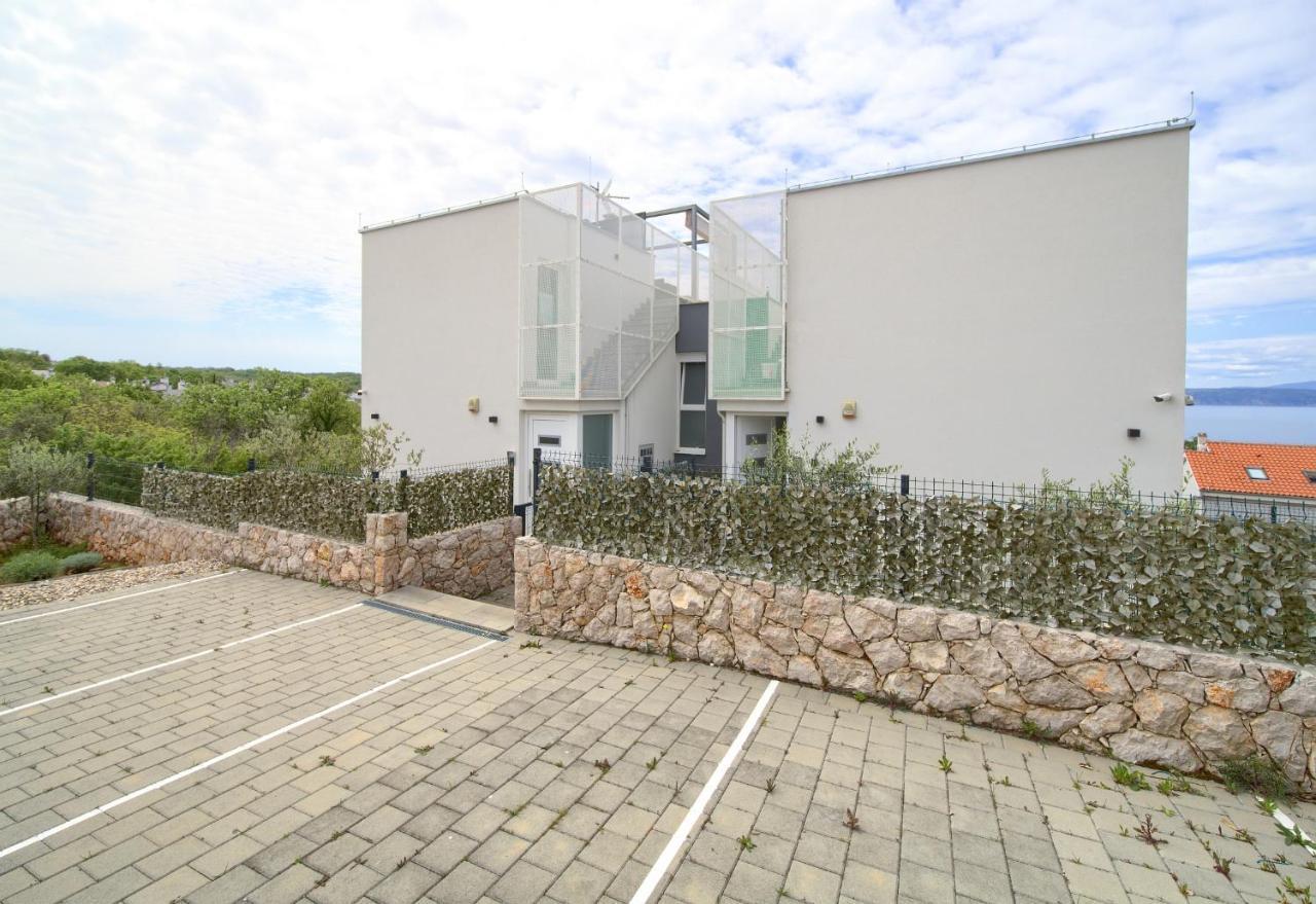 Villa Solis Lacus Modern Apartment - Private Heated Pool - Smart Tv Sky X - Free Parking Njivice Kültér fotó
