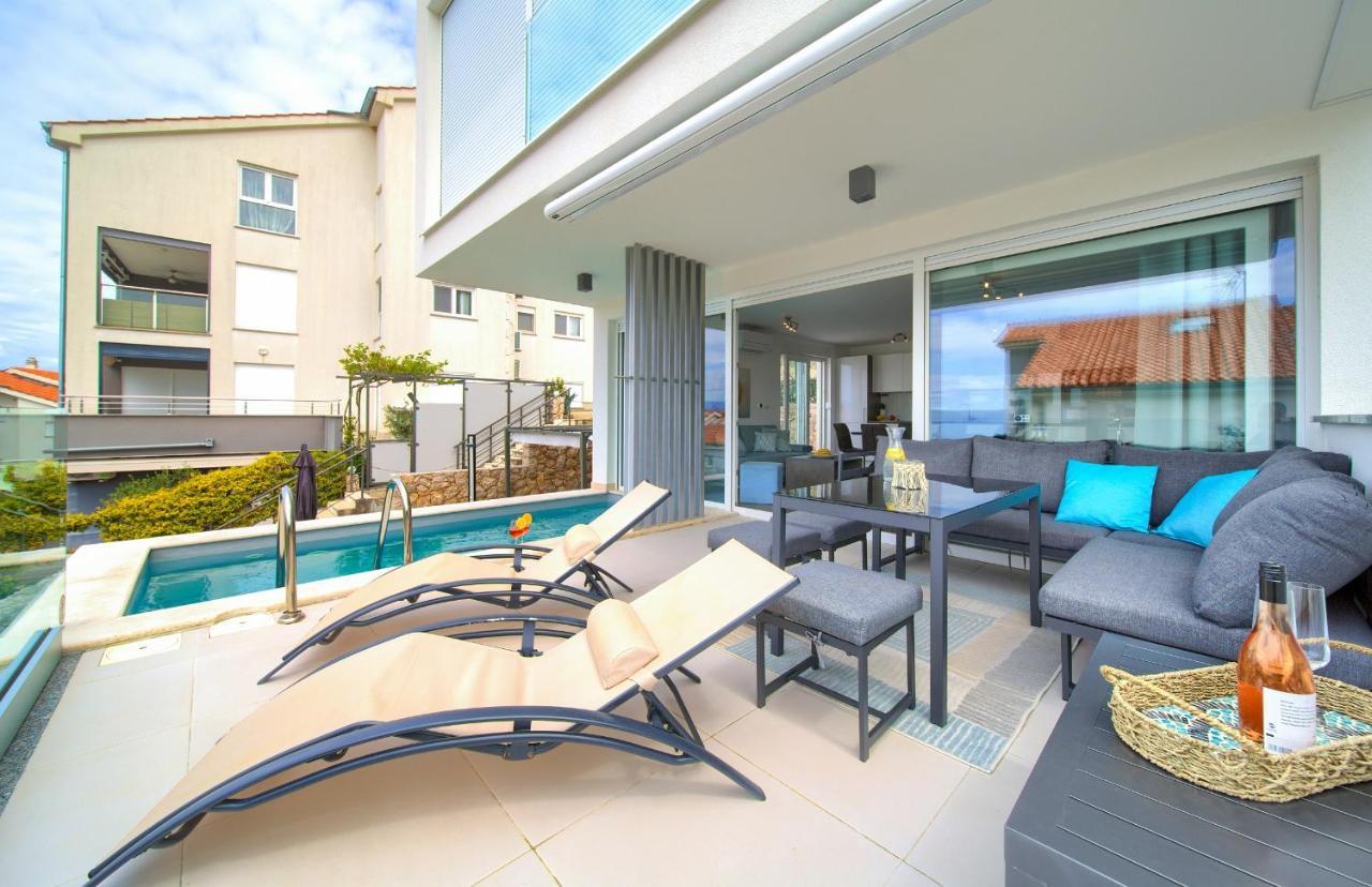 Villa Solis Lacus Modern Apartment - Private Heated Pool - Smart Tv Sky X - Free Parking Njivice Kültér fotó