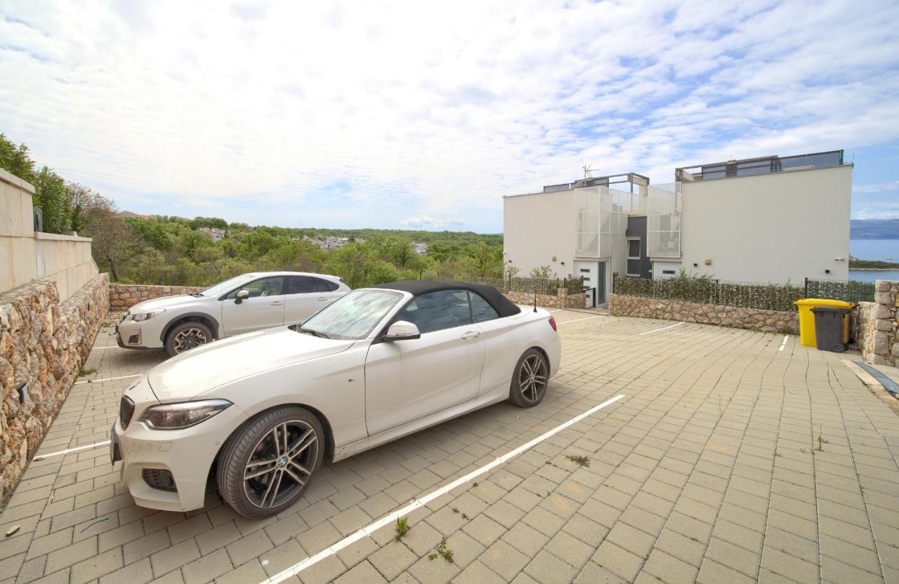 Villa Solis Lacus Modern Apartment - Private Heated Pool - Smart Tv Sky X - Free Parking Njivice Kültér fotó