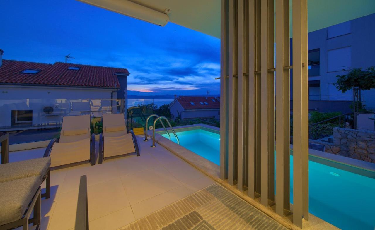 Villa Solis Lacus Modern Apartment - Private Heated Pool - Smart Tv Sky X - Free Parking Njivice Kültér fotó